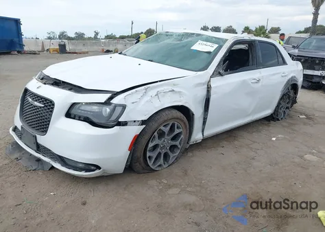 2018 Chrysler 300 300S Awd z USA, uszkodzony, nr VIN 2C3CCAGG4JH202046